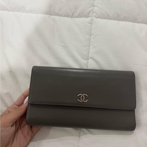 CHANEL Leather Wallet - Picture 1 of 6